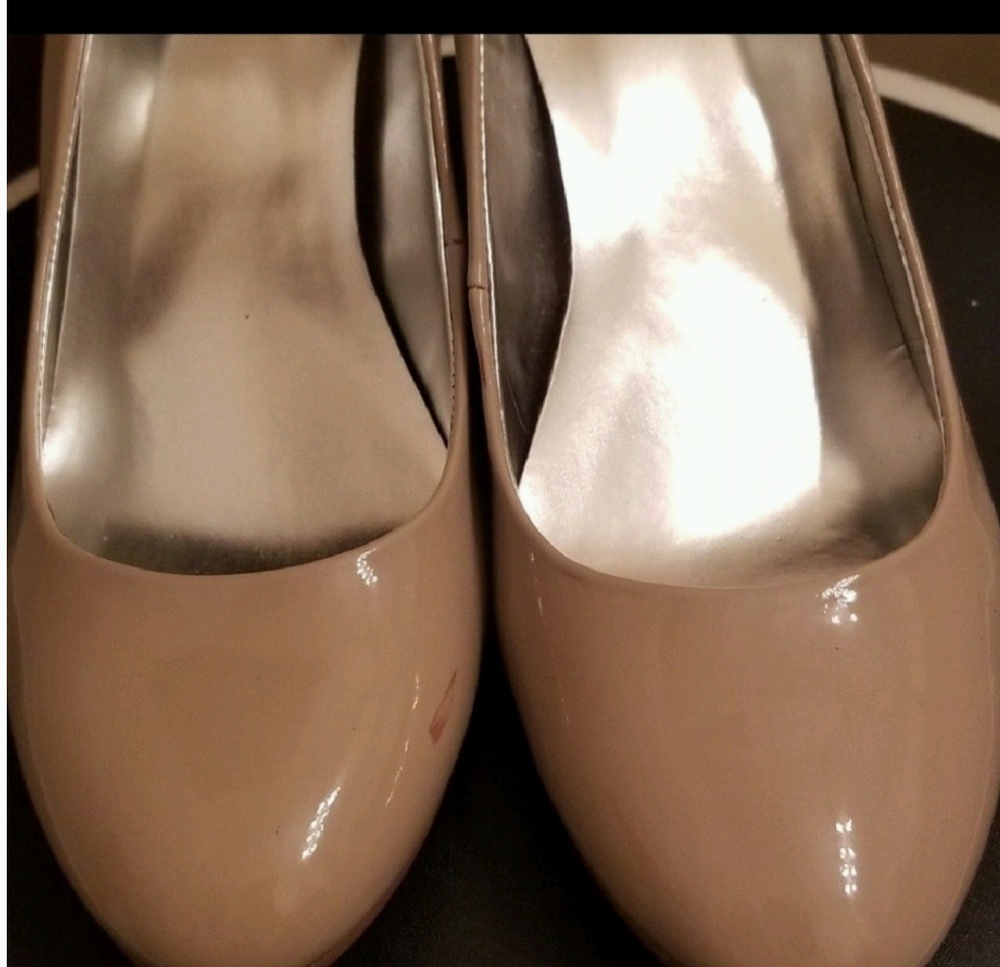 STYLE & CO NEUTRAL HEELS